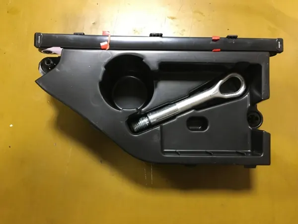 Kit de Réparation de Coffre OEM A2468900188 Mercedes Infiniti Q30 image 2