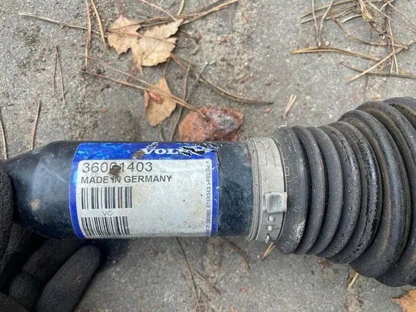 Vänster Polos Volvo XC70 CX60 2.4 D5 36001403 image 2