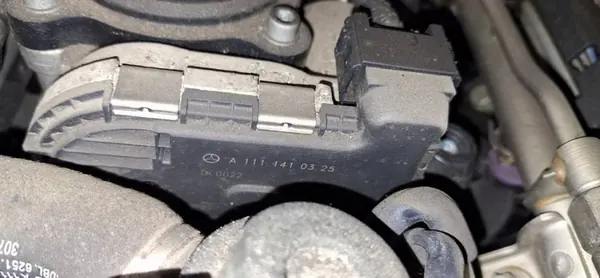 Mercedes-Benz C-CLASS Gasklep 2002 2.0L a1111410325 image 3