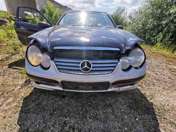 Mercedes-Benz C-CLASS Gasklep 2002 2.0L a1111410325 image 6