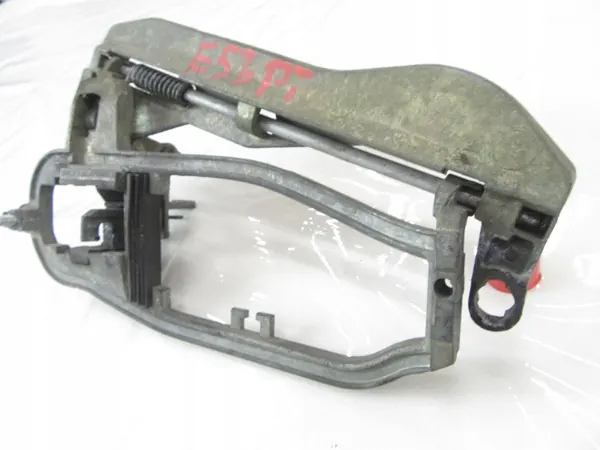 Oikea takakahvan tuki BMW e53 X5 image 5