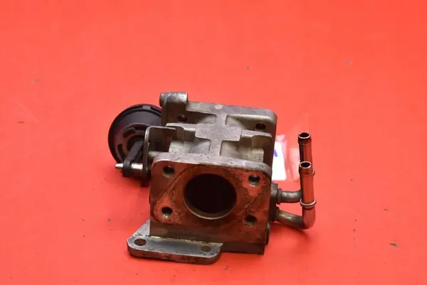 Válvula EGR Skoda Octavia 2 1.9 TDI 04-08 03G131063E image 2