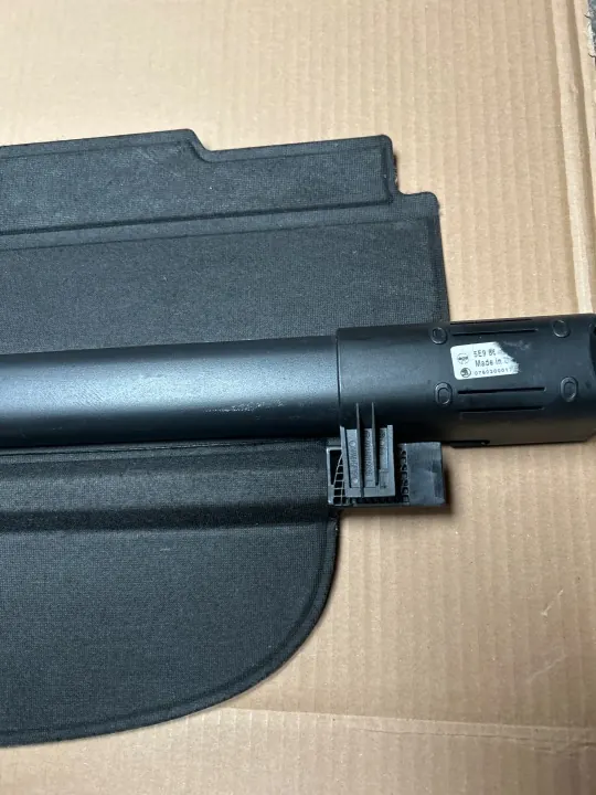 Persiana de maletero Skoda Superb III OE 3V9867871B image 5