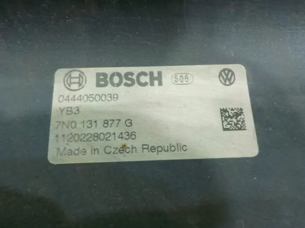 Réservoir AdBlue VW OEM 7N0131877G - État Utilisé image 6