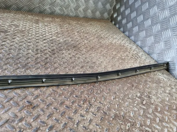 Audi Q5 SQ5 Pelarbeklädnad OEM PES13585 - Begagnad image 4