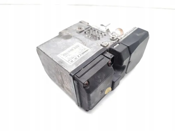 Webasto Värme Audi Q7 OEM 4L0815071C - Begagnad image 4