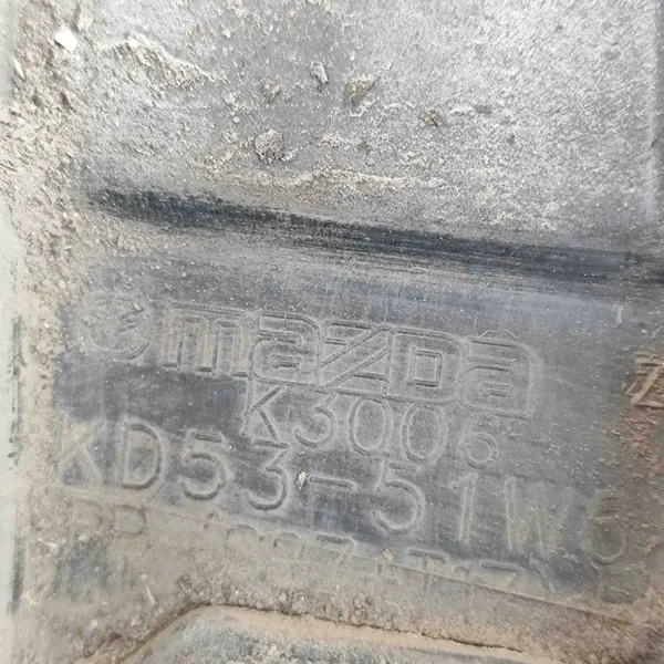 Bakre vänstra skärmtrim Mazda CX-5 2.2L KD5351W60C image 6