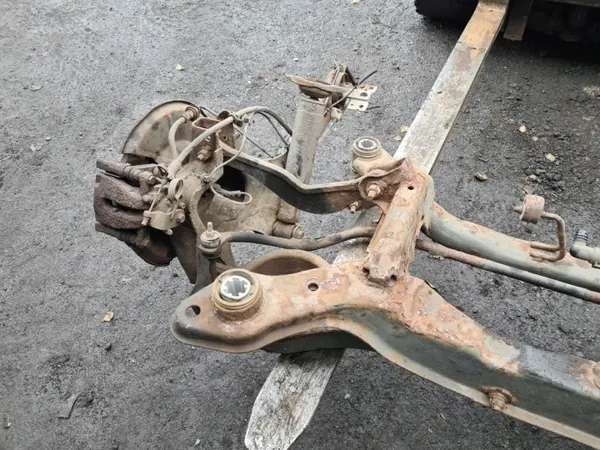 Viga suspensión trasera Ford Mondeo MK4 OEM SIMAR-56972- image 3