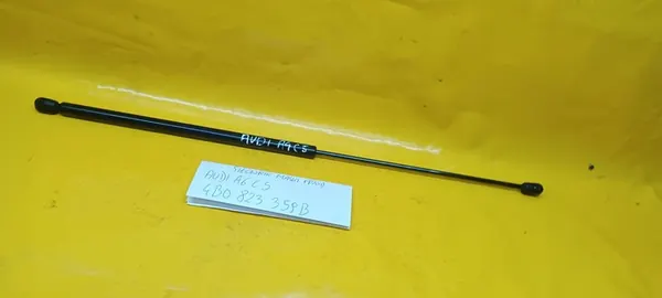 Audi A6 C5 Motorhuvstång 4B0823359B image 2