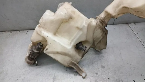 Pyyhkijännestesäiliö VW Passat B5 3B0955453AF image 4