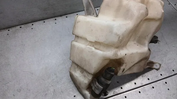 Pyyhkijännestesäiliö VW Passat B5 3B0955453AF image 5