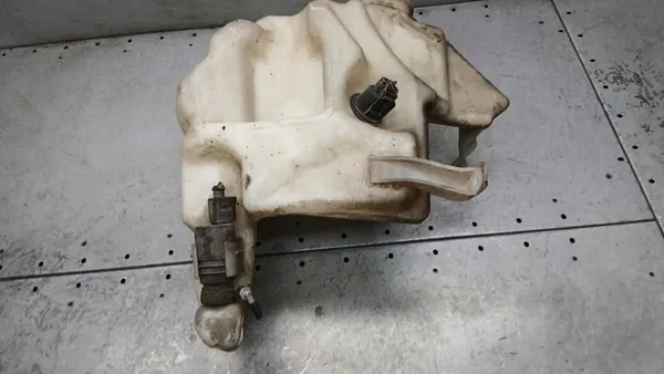 Pyyhkijännestesäiliö VW Passat B5 3B0955453AF image 9