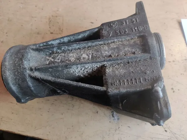 BMW OEM 31517503116 Vetoakselin laakerituki image 2
