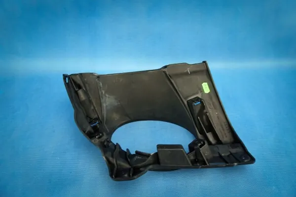 Audi RS7 Vasen pakopään kiinnike OEM 4G8807319A image 3