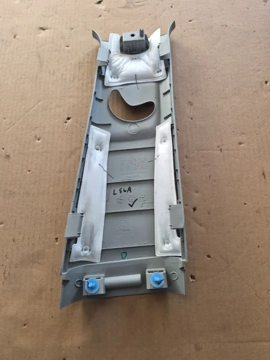 Revestimiento Pilar B Izquierdo MG ZS OEM 10454605 Usado image 4