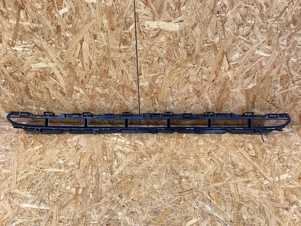 Rejilla inferior del parachoques Porsche Macan image 2