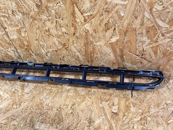 Rejilla inferior del parachoques Porsche Macan image 3