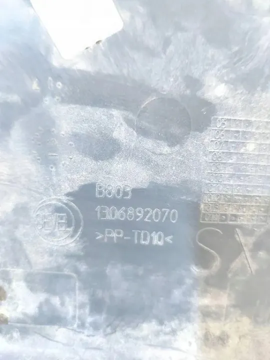 Trappe de réservoir OEM 1306892070 pour Fiat Ducato image 3