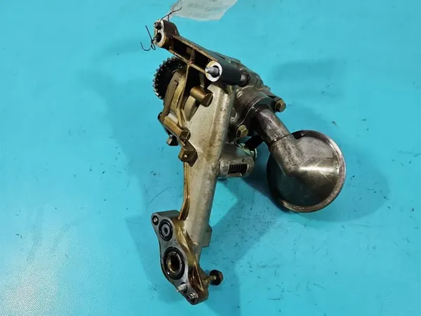 Pompe à huile d'occasion OEM 10356331 pour Opel Astra V 1.4T image 7