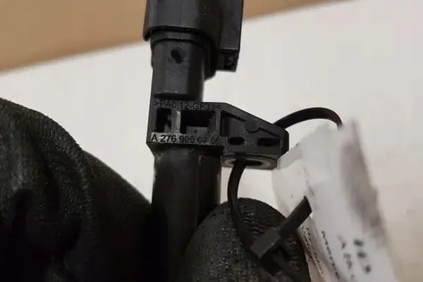 Sensor de posición del árbol de levas MERCEDES-BENZ B A2769050700 image 2