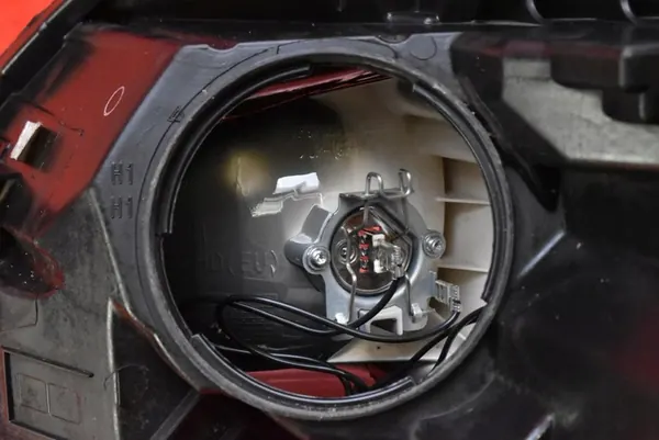 Oikea ajovalo Opel Meriva 2 II B 10-14 OEM 13253630 image 9