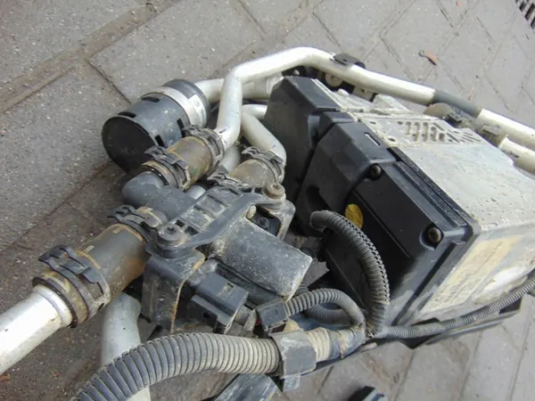 Webasto Parking Heater VW Touareg 7L 5.0 TDI image 9