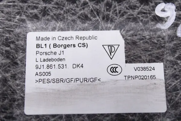 Tapete Porsche Taycan OEM 9J1861531 - Usado image 5