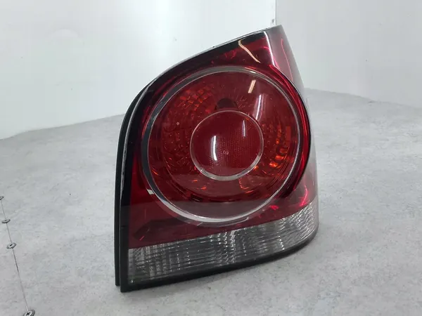 Luz trasera derecha VW Polo 9N FL IV Hatchback image 2