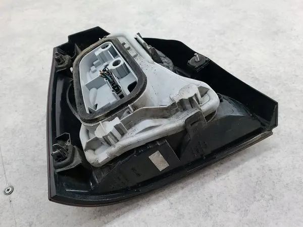 Luz trasera derecha VW Polo 9N FL IV Hatchback image 6