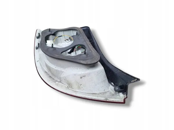 Luz trasera derecha Kia Ceed ED 2009 92402-1H001 image 6