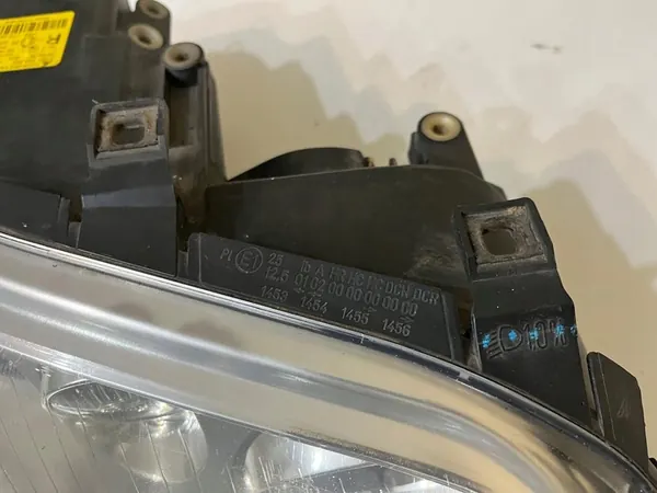 VW Touran I Oikea Etuvalo Täydellinen 1T0941006F image 9