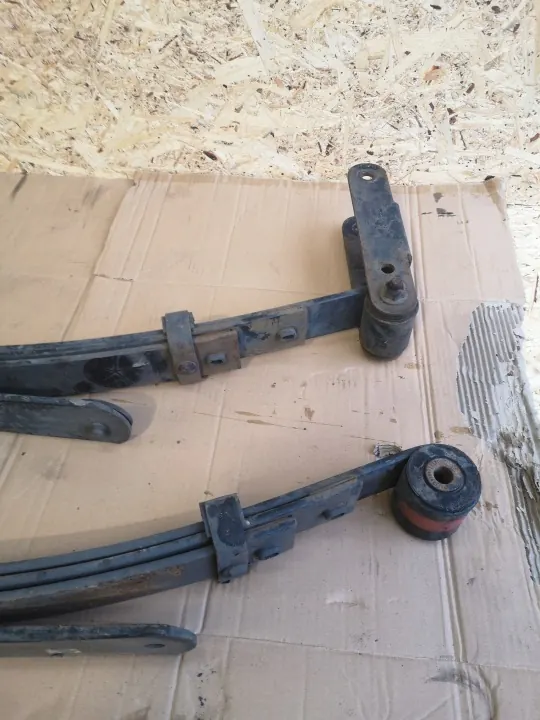 Gebruikte Chevrolet Colorado veren OEM 23401825 image 5