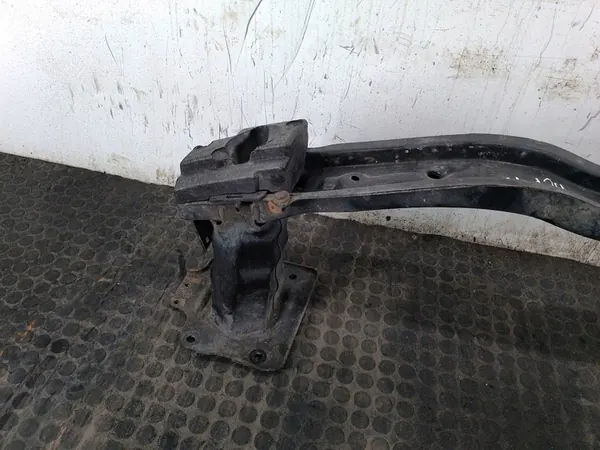 Etupuskuri Alfa Romeo 159 image 2