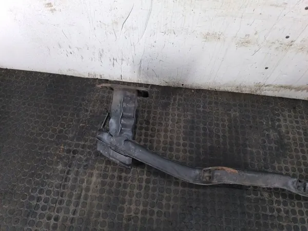 Etupuskuri Alfa Romeo 159 image 6