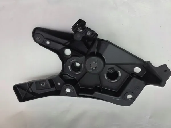 Support d'aile avant gauche Volvo XC60 II OEM 32288928 image 3