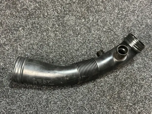 AUDI A4 B6 2.0 Luftfilter-Schlauch 06B129627T image 3