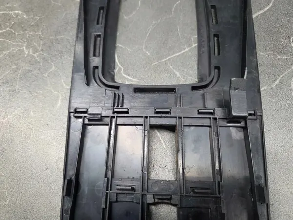 OEM 1236830122 Domkraftsskydd Mercedes W123 C123 S123 image 10
