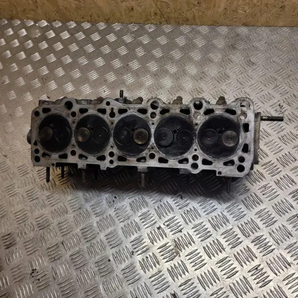 Cabeça de cilindro VW 2.5 TDI usada OEM 074103373G image 2