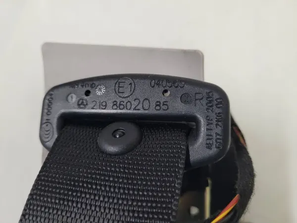 Mercedes W219 bakre säkerhetsbältesspännare OEM A2198602085 image 3