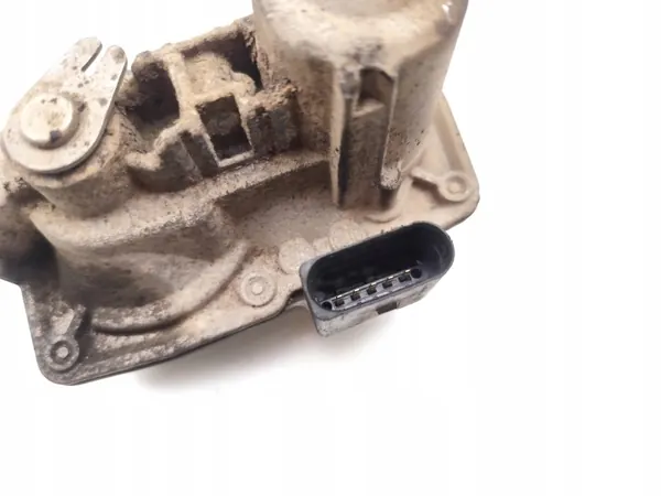 Colector de escape OEM 5Q0253691J VW Passat 2.0 TDI image 6