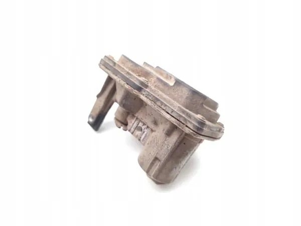 Colector de escape OEM 5Q0253691J VW Passat 2.0 TDI image 9