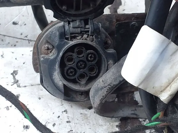 Toyota Avensis T250 peräkärkisarja OEM ARA345715 image 3