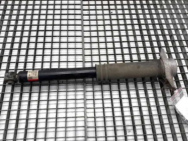 Vänster Bakfjädring OEM 56210-6UA1B Nissan Qashqai image 2
