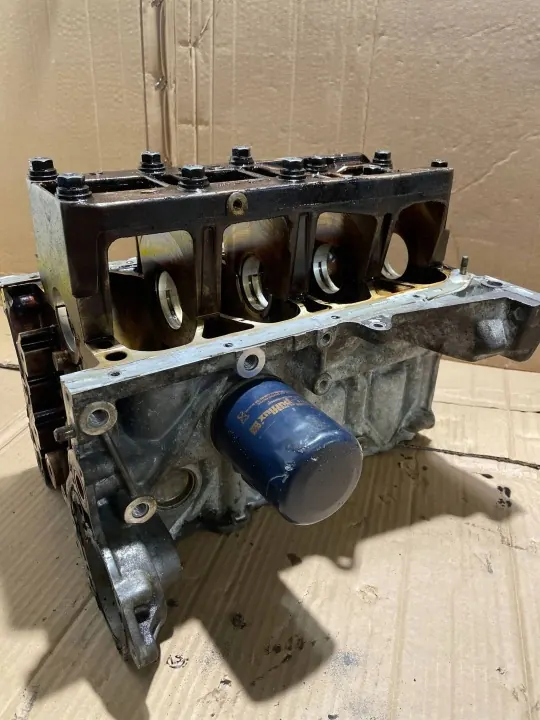 Bloque Motor Nissan Micra - Pieza OE Usada image 8