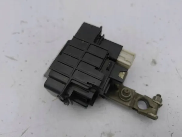 Fusível relé bateria Toyota Prius OEM AMD134733 image 2