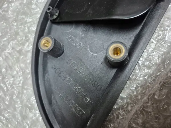 Ferrari 430 linker motorkaprooster OEM 68075100 image 5