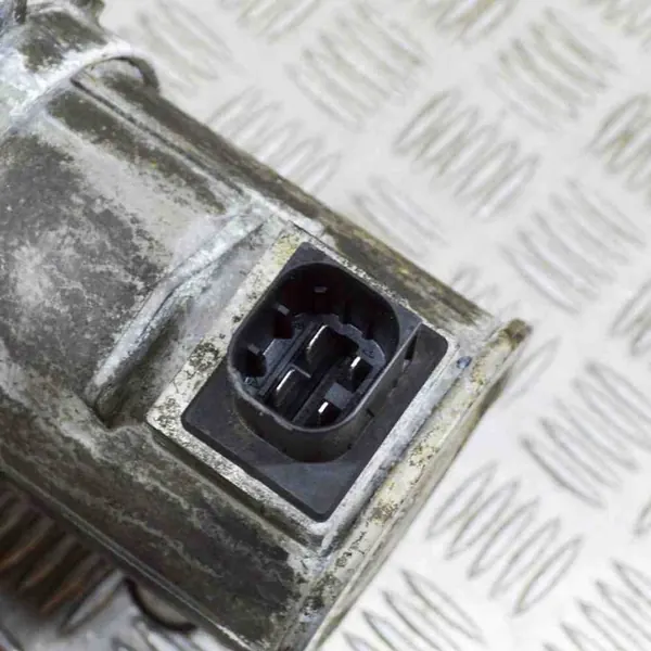 Vattenpump Mercedes-Benz C (W205) 1.6L A2742003482 image 5