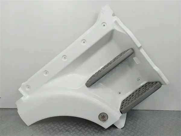 Estribo direito MAN TGX OEM 81615100824 - Usado image 2
