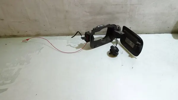 Bränsletanklock Audi A4 B8 2.0TDI image 2