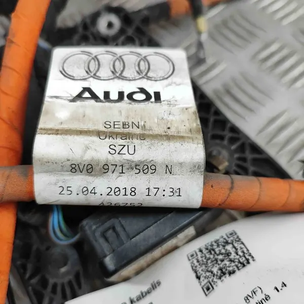 Câble de Charge de Batterie Audi A3 Sportback 5Q0915950K image 8